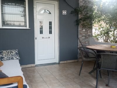 apartment1 (3) (Large).jpg